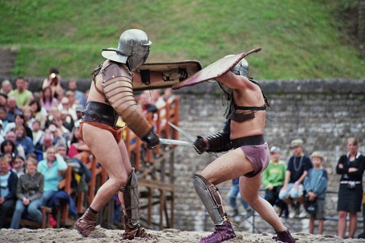 Současná rekonstrukce gladiátorského zápasu.