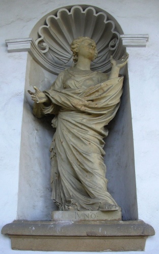 Socha bohyně Juno.