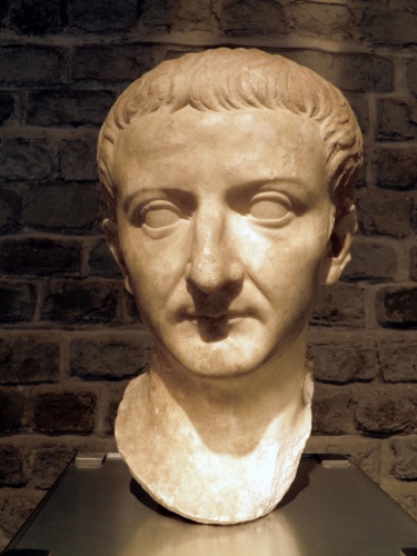 Busta císaře Tiberia.